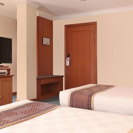 โรงแรมเซนโตซา Kuala Belait ภายนอก รูปภาพ